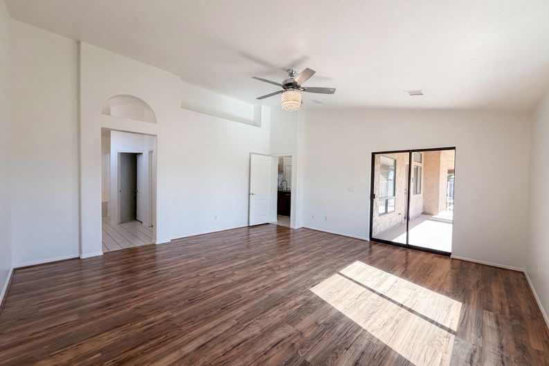 Photo 18 of 25 of 1207 E Clearview Dr, Casa Grande, AZ
