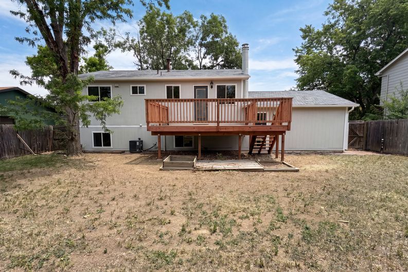 Photo 5 of 26 of 10661 Quail Ct, Broomfield, CO