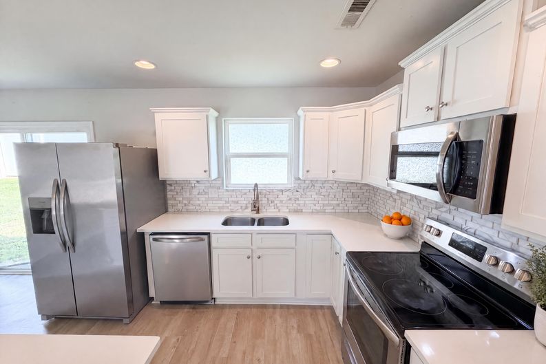 Photo 7 of 21 of 8222 Gabon Ct, Charlotte, NC