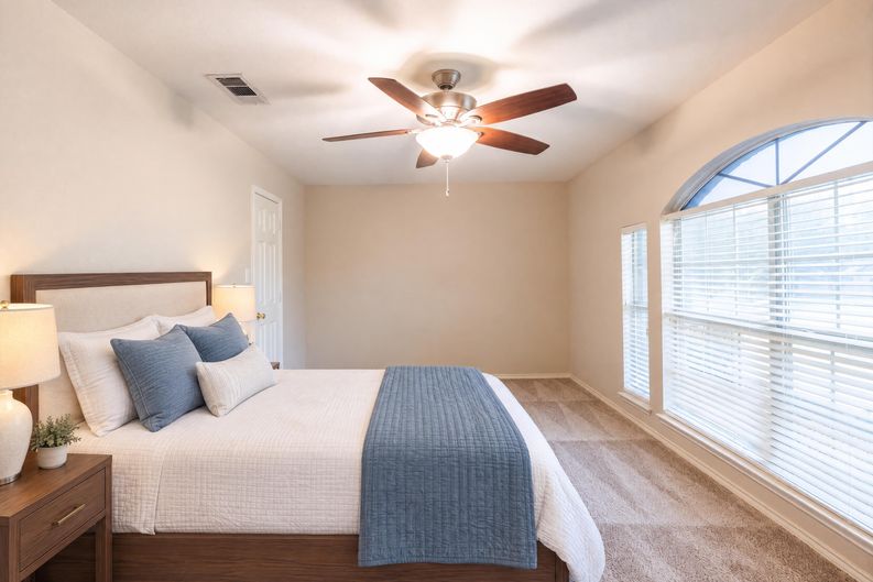 Photo 11 of 27 of 106 Forestview Rd, Hickory Creek, TX
