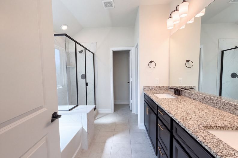 Photo 6 of 13 of 3412 Lillian Ct, Celina, TX