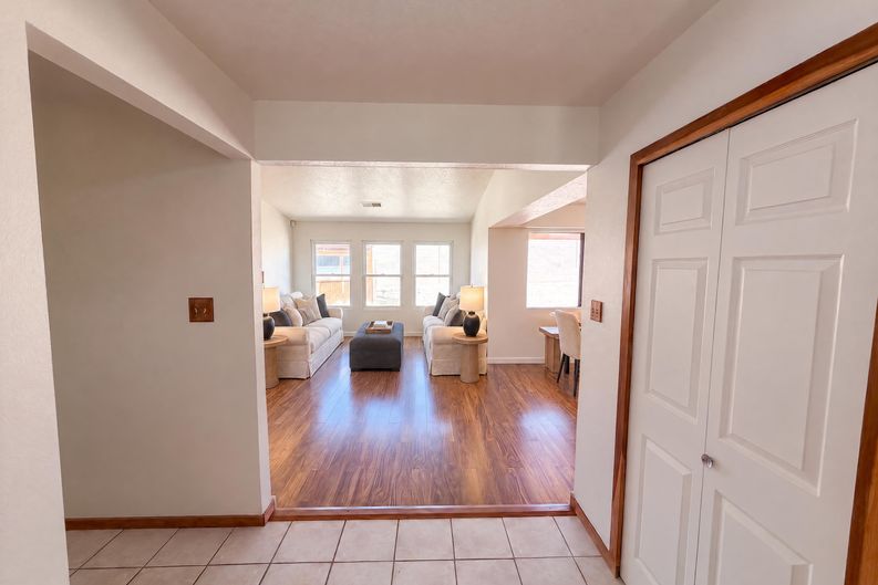 Photo 6 of 23 of 1609 Blue Quail Ct NE, Rio Rancho, NM