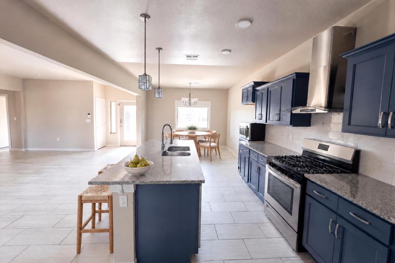 Photo 6 of 20 of 2801 Maria Casas St, El Paso, TX
