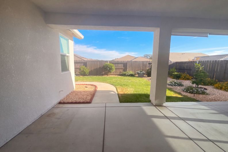 Photo 23 of 29 of 4861 Peace Lily Ln, Roseville, CA