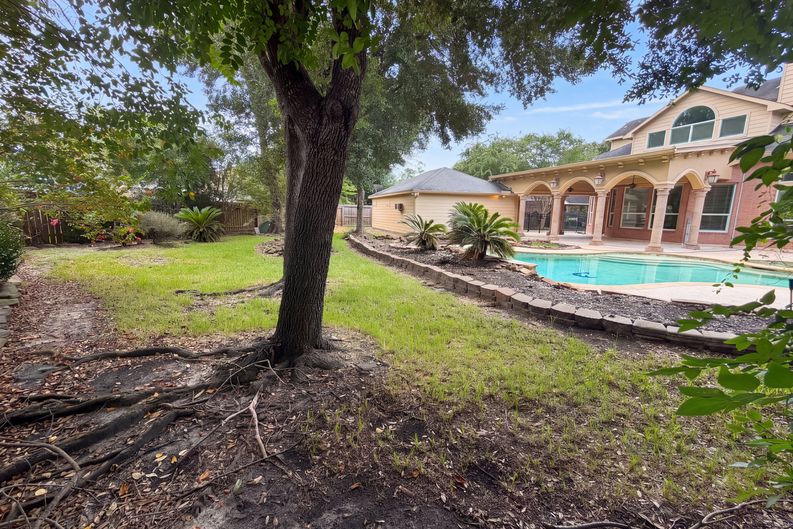 Photo 19 of 21 of 25722 Lake Springs Way, Spring, TX