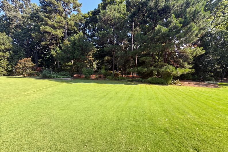 Photo 18 of 20 of 1279 Dairy Glen Dr, Fuquay Varina, NC