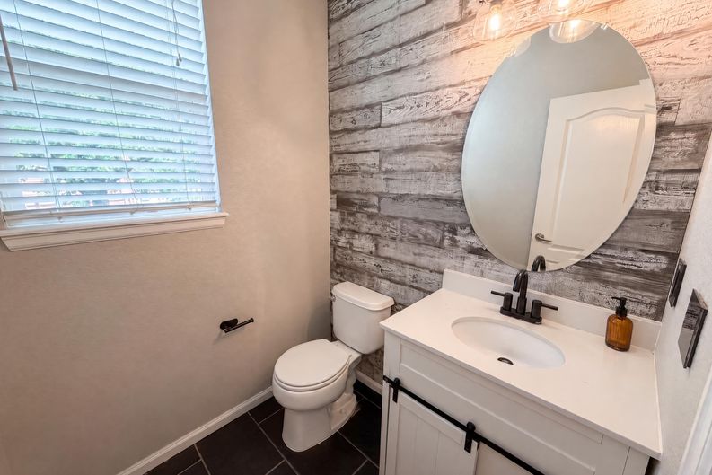 Photo 19 of 34 of 10494 Ouray St, Commerce City, CO