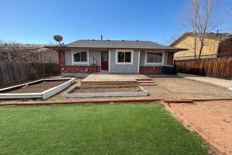 Photo 5 of 22 of 13771 W Warren Dr, Lakewood, CO