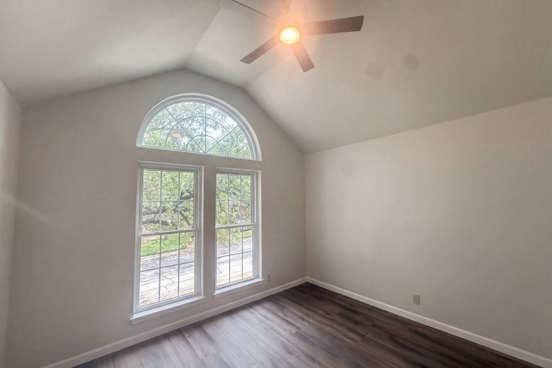 Photo 12 of 28 of 15626 Dove Meadow St, San Antonio, TX