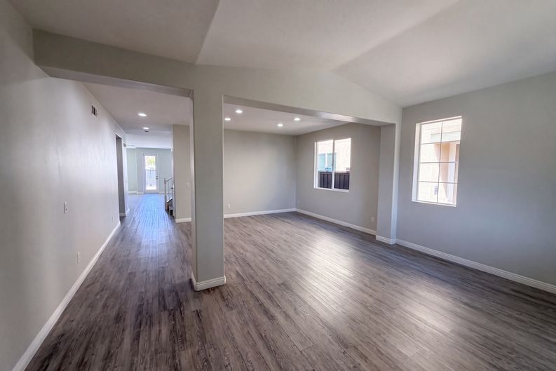 Photo 9 of 33 of 1265 Lavender Ln, Hemet, CA