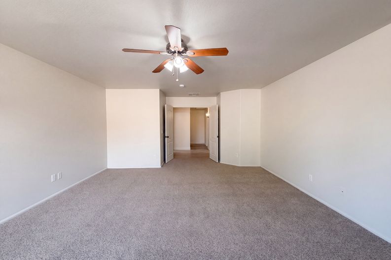 Photo 4 of 36 of 16630 W Pierce St, Goodyear, AZ
