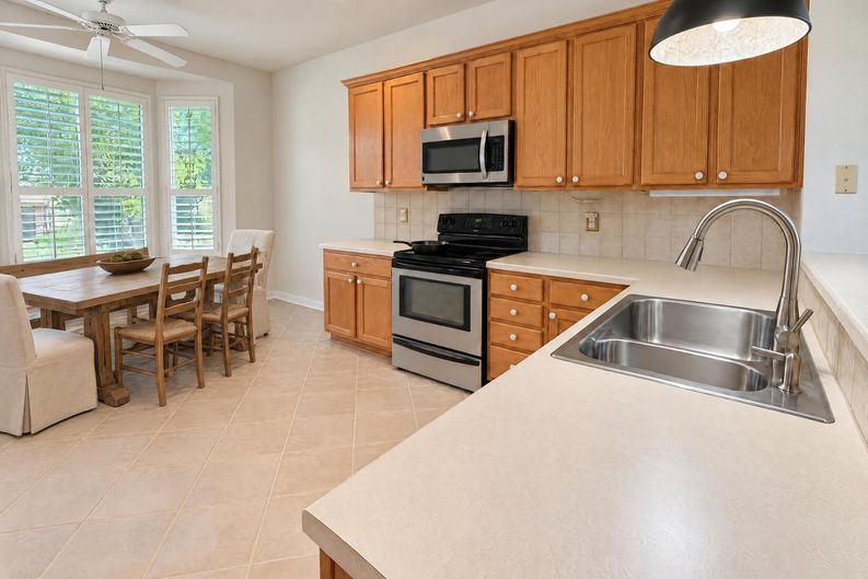 Photo 6 of 17 of 115 Purple Sage Dr, Georgetown, TX