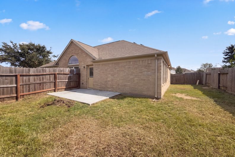 Photo 5 of 26 of 19043 Taverns Crossing Ln, Houston, TX