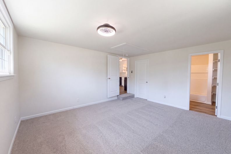 Photo 7 of 16 of 1214 Kirkwood Ave, Murfreesboro, TN