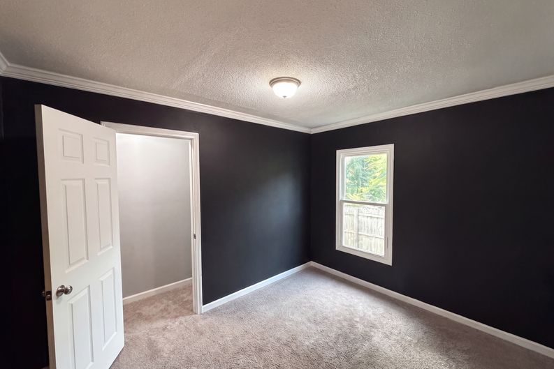 Photo 7 of 19 of 831 Fairview St, Kannapolis, NC