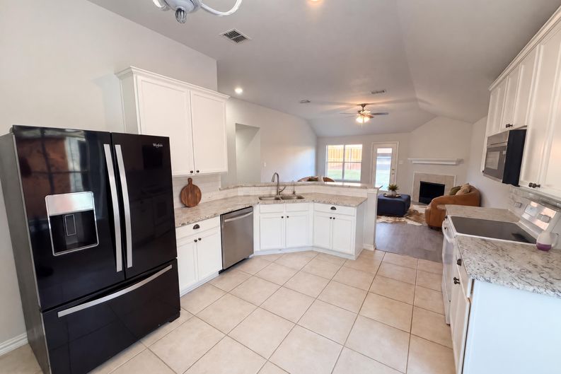 Photo 10 of 52 of 2821 Enchanted Eve Dr, Little Elm, TX