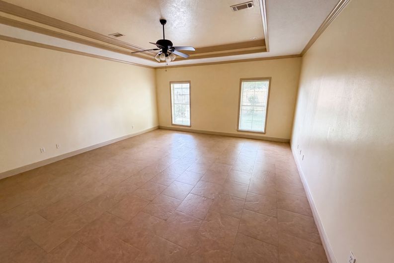Photo 8 of 24 of 7945 Laurelwood St, Beaumont, TX