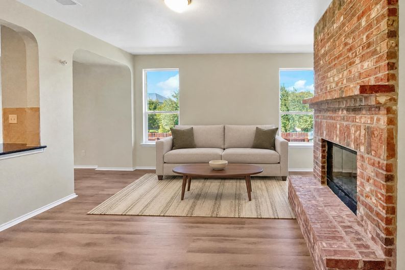 Photo 11 of 20 of 8403 Brazos Pt, San Antonio, TX
