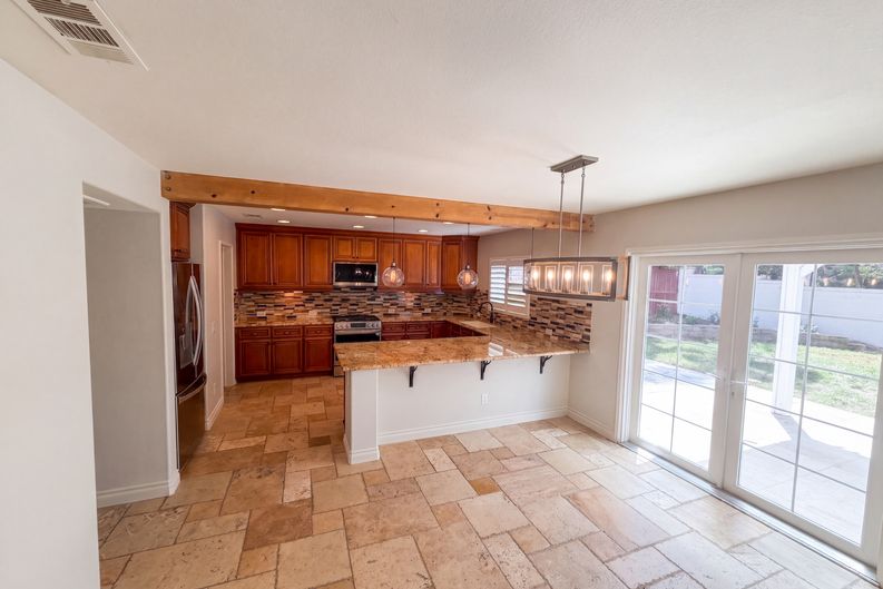 Photo 9 of 26 of 5105 Mendip St, Oceanside, CA
