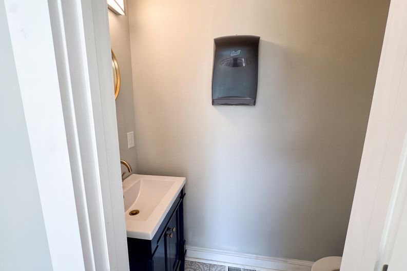 Photo 17 of 76 of 213 Joseph E Lowery Blvd NW, Atlanta, GA