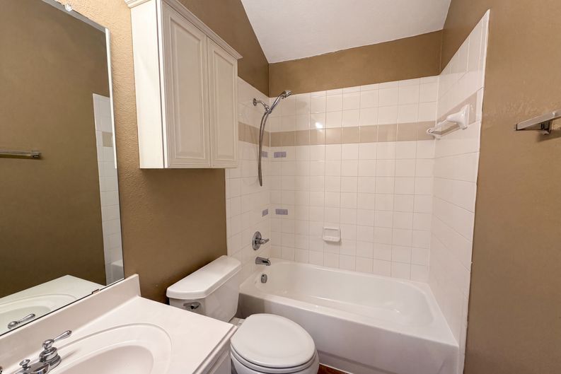 Photo 10 of 16 of 5400 Shepherd Pl, Flower Mound, TX