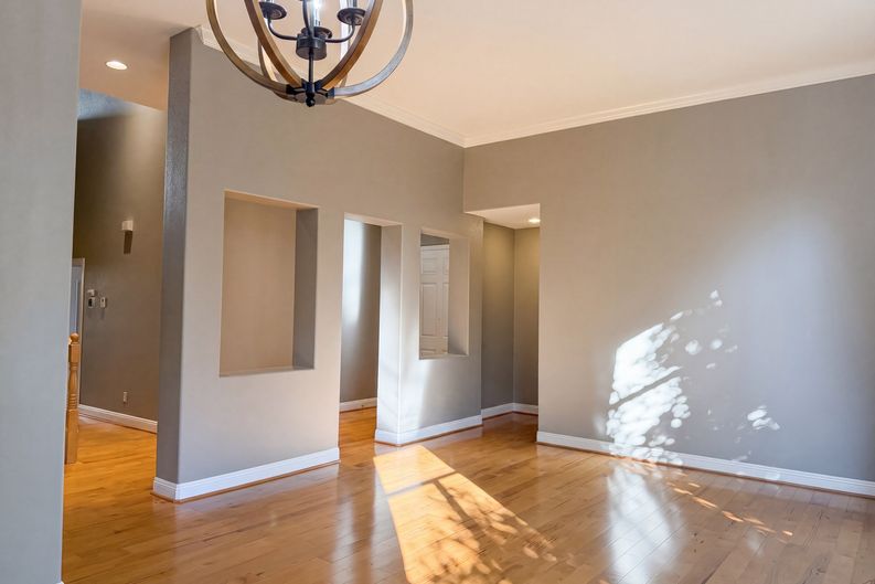 Photo 8 of 51 of 1401 Grey Owl Cir, Roseville, CA