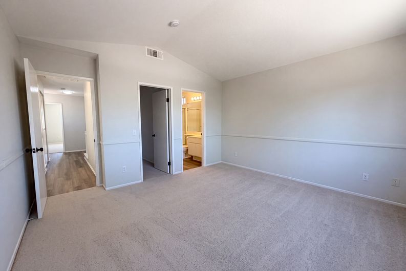Photo 4 of 28 of 43390 Corte Almeria, Temecula, CA