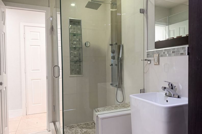 Photo 15 of 22 of 6200 SW 109th Ave, Miami, FL
