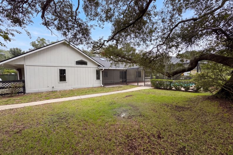 Photo 5 of 53 of 5082 SW 31st St, Ocala, FL