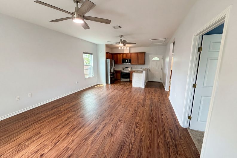 Photo 9 of 17 of 4414 Edward St, Texas City, TX