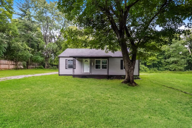 Photo 21 of 24 of 120 White St, Hopkinsville, KY