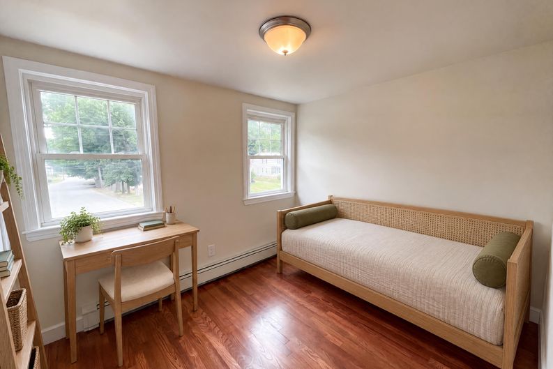 Photo 15 of 28 of 48 Woodlawn St, Randolph, MA