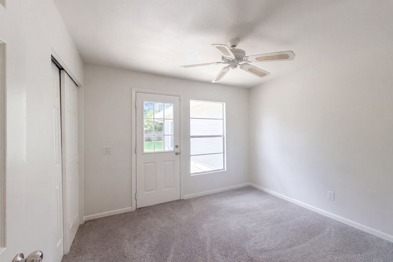 Photo 16 of 26 of 3010 Hatton St, Sarasota, FL