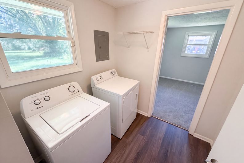 Photo 12 of 19 of 2434 W 67th St, Indianapolis, IN