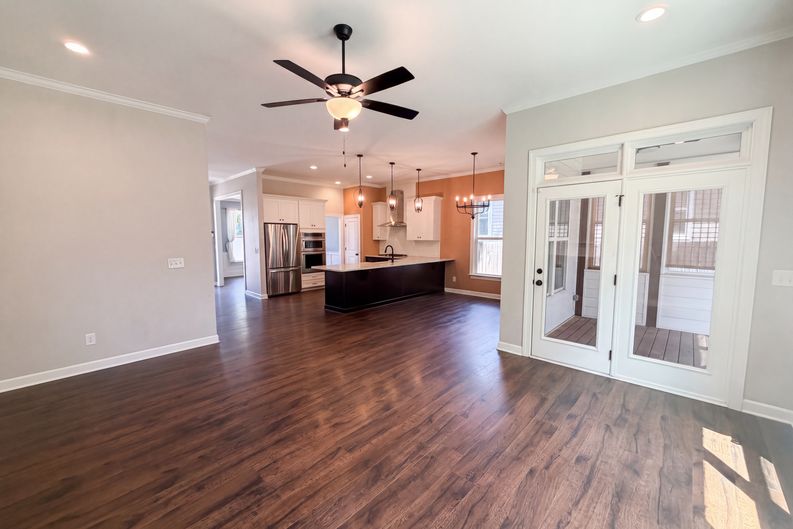 Photo 5 of 18 of 1010 Holloway St, Durham, NC