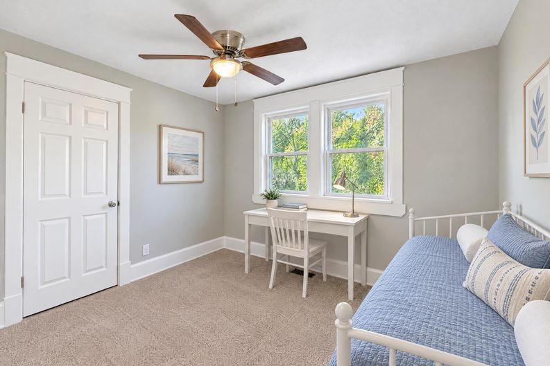 Photo 11 of 30 of 6321 Roe St, Cincinnati, OH