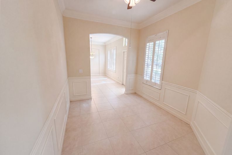 Photo 11 of 30 of 424 NW Dover Ct, Port Saint Lucie, FL