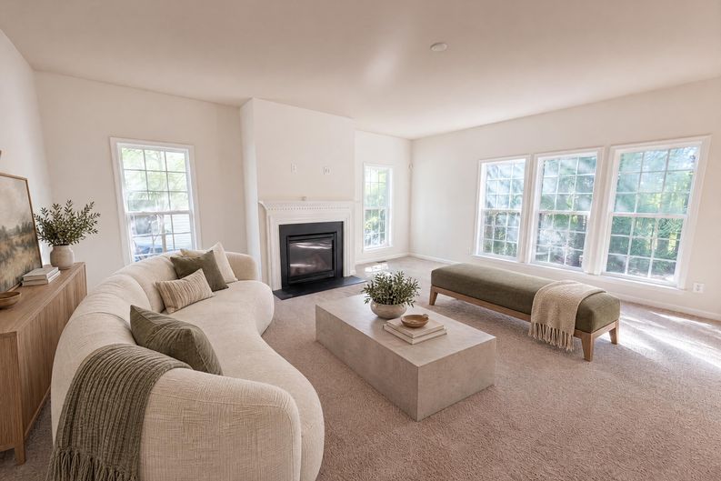 Photo 4 of 23 of 5237 Emerald Spring Dr, Knightdale, NC