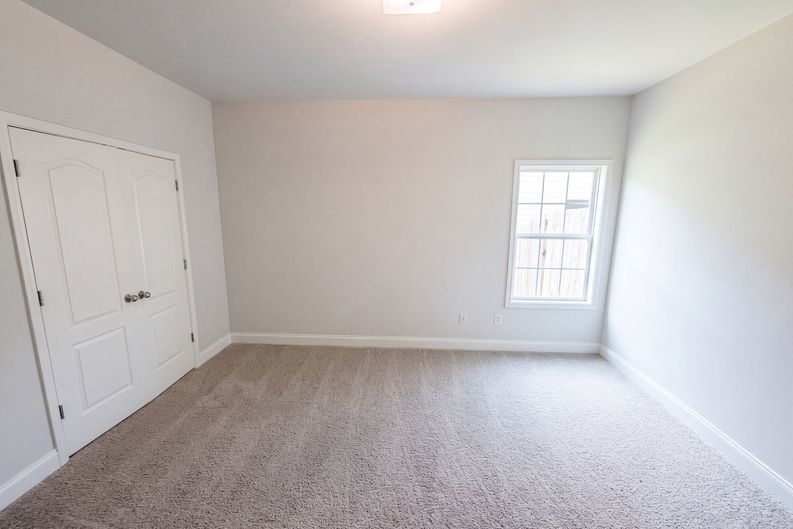 Photo 9 of 23 of 212 Summergate Ln, Villa Rica, GA