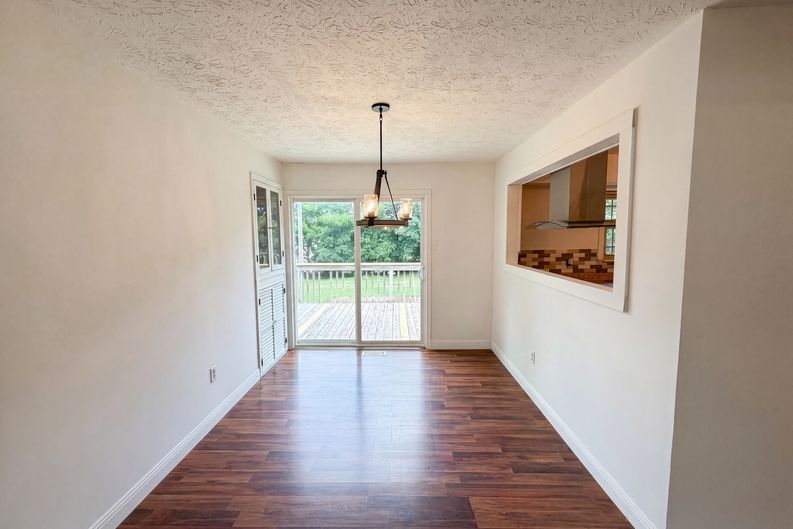 Photo 9 of 30 of 8505 Troutman Ln, Knoxville, TN
