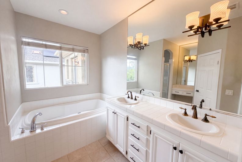 Photo 15 of 27 of 48 Laurelhurst Dr, Ladera Ranch, CA