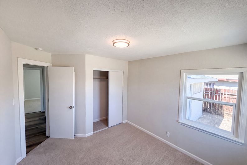 Photo 14 of 19 of 1374 El Nita Ln, Hemet, CA