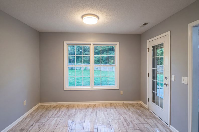 Photo 8 of 19 of 223 Williston Dr, Huntsville, AL
