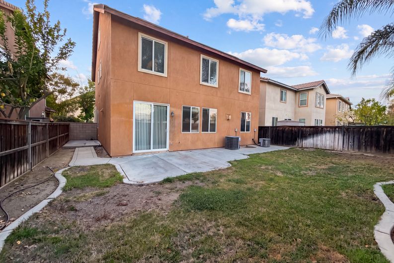 Photo 5 of 28 of 38408 Tranquila Ave, Murrieta, CA