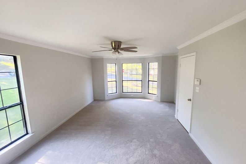 Photo 4 of 30 of 8857 Lakeridge Ter, Pinson, AL