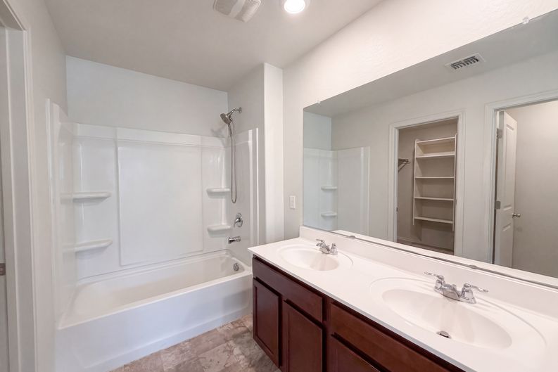 Photo 18 of 30 of 25797 W Siesta Way, Buckeye, AZ