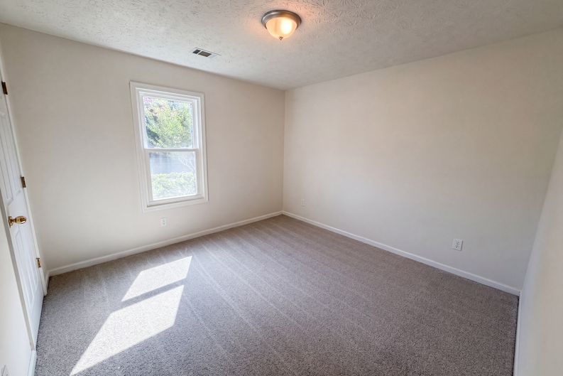 Photo 10 of 15 of 3725 Windy Hill Dr SE, Conyers, GA