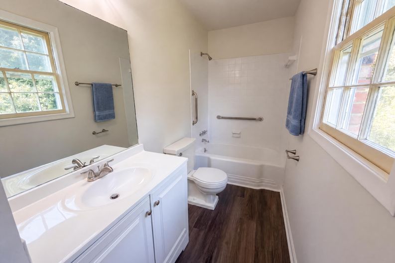 Photo 16 of 41 of 2618 Speas Rd, Winston Salem, NC
