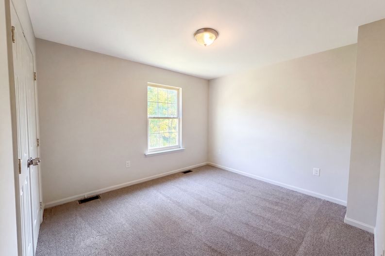 Photo 14 of 41 of 10654 Quillback St, Waldorf, MD