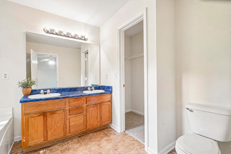 Photo 9 of 31 of 6550 Snowbird Ln, Douglasville, GA